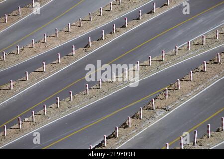 Ansicht der Attraktion 'Pan Long Ancient Road' in Tashkurgan, Xinjiang, China. Es ist berühmt für seine vielen Kurven. Es ist berühmt für seine vielen curv Stockfoto