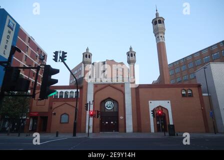 Datei-Foto vom 24/04/2020 der East London Mosque in Whitechapel, East London, wo ein Pop-up Covid-19 Impfzentrum eingerichtet wurde. Ausgabedatum: Samstag, 6. Februar 2021. Stockfoto