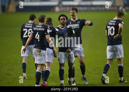 LONDON, ENGLAND. FEB 6th: Mahlon Romeo von Millwall feiert nach dem Tor während der Sky Bet Championship Spiel zwischen Millwall und Sheffield Mittwoch in Den, London am Samstag, 6th. Februar 2021. (Quelle: Federico Maranesi) Quelle: MI News & Sport /Alamy Live News Stockfoto