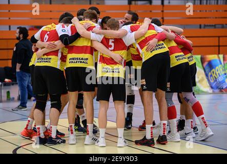 Karlsruhe, Deutschland. Februar 2021, 06th. Teamzirkel, Teamzirkel Baden Volleys. GES/Volleyball/2. Bundesliga-Geklagt: Baden Volleys SSC Karlsruhe - SV Schwaig, 06.02.2021 - zur weltweiten Nutzung Quelle: dpa/Alamy Live News Stockfoto