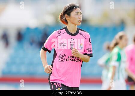 San Jose de la Rinconada, Spanien. Februar 2021, 6th. Yoko Tanaka (Huelva) Fußball: Spanisches Spiel 'Primera Division Femenina' zwischen Real Betis Balompie Feminas 2-0 Sporting Club de Huelva im Estadio Municipal Felipe del Valle in San Jose de la Rinconada, Spanien. Quelle: Mutsu Kawamori/AFLO/Alamy Live News Stockfoto