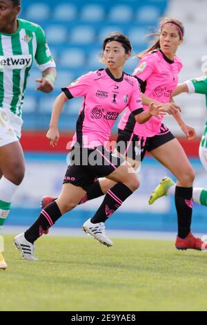 San Jose de la Rinconada, Spanien. Februar 2021, 6th. Yoko Tanaka (Huelva) Fußball: Spanisches Spiel 'Primera Division Femenina' zwischen Real Betis Balompie Feminas 2-0 Sporting Club de Huelva im Estadio Municipal Felipe del Valle in San Jose de la Rinconada, Spanien. Quelle: Mutsu Kawamori/AFLO/Alamy Live News Stockfoto