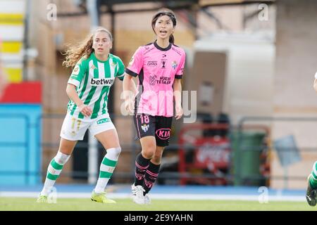 San Jose de la Rinconada, Spanien. Februar 2021, 6th. Yoko Tanaka (Huelva) Fußball: Spanisches Spiel 'Primera Division Femenina' zwischen Real Betis Balompie Feminas 2-0 Sporting Club de Huelva im Estadio Municipal Felipe del Valle in San Jose de la Rinconada, Spanien. Quelle: Mutsu Kawamori/AFLO/Alamy Live News Stockfoto