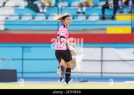 San Jose de la Rinconada, Spanien. Februar 2021, 6th. Yoko Tanaka (Huelva) Fußball: Spanisches Spiel 'Primera Division Femenina' zwischen Real Betis Balompie Feminas 2-0 Sporting Club de Huelva im Estadio Municipal Felipe del Valle in San Jose de la Rinconada, Spanien. Quelle: Mutsu Kawamori/AFLO/Alamy Live News Stockfoto