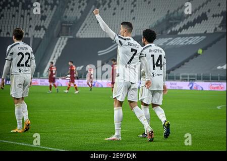 Turin, Italien. 23rd April 2020. Turin. Serie A Tim 2020/2021 Liga Spiel. Juventus Gegen Roma. Allianz Stadion auf dem Foto: Feier von Cristiano Ronaldos Ziel Kredit: Unabhängige Fotoagentur/Alamy Live News Stockfoto