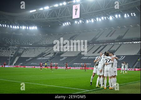 Turin, Italien. 23rd April 2020. 4/23/2020 - Turin. Serie A Tim 2020/2021 Liga Spiel. Juventus Gegen Roma. Allianz Stadion im Foto: Feier des Tores von Cristiano Ronaldo (Foto: IPA/Sipa USA) Quelle: SIPA USA/Alamy Live News Stockfoto