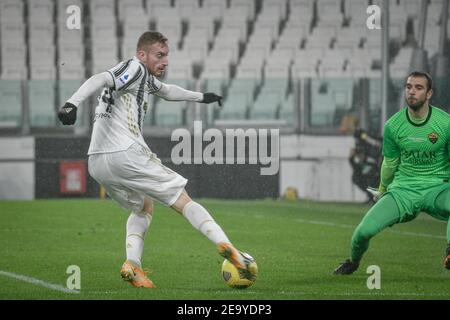 Turin, Italien. Februar 2021, 06th. 2/6/2021 - Turin. Serie A Tim 2020/2021 Liga Spiel. Juventus Gegen Roma. Allianz Stadion im Bild: Dejan Kulusevski (Foto: IPA/Sipa USA) Quelle: SIPA USA/Alamy Live News Stockfoto