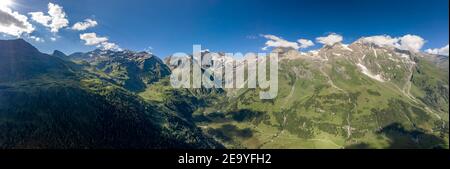 Panorama-Luftaufnahme des Großglockner Tals entlang Taxenbacher Fusch hoch alpenstraße in Österreich Tirol Stockfoto