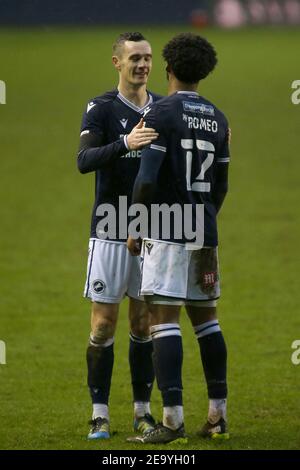 LONDON, ENGLAND. FEB 6th: Mahlon Romeo von Millwall feiert nach dem Tor während der Sky Bet Championship Spiel zwischen Millwall und Sheffield Mittwoch in Den, London am Samstag, 6th. Februar 2021. (Quelle: Federico Maranesi) Quelle: MI News & Sport /Alamy Live News Stockfoto