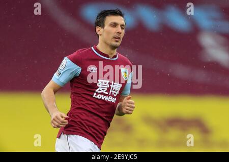 Burnley, Großbritannien. Februar 2021, 06th. Jack Cork #4 von Burnley in Burnley, UK am 2/6/2021. (Foto von Conor Molloy/News Images/Sipa USA) Quelle: SIPA USA/Alamy Live News Stockfoto