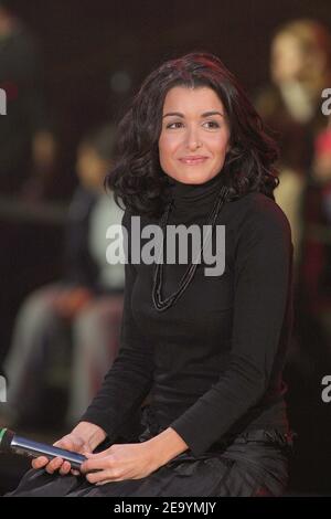 Die französische Sängerin Jenifer Bartoli tritt bei der Feier des 20. Geburtstages des Zenith for France 2 auf, die Daniela Lumbroso am 14. Januar 2005 überreicht hat. Foto von Jean-Jacques Datchary/ABACA Stockfoto