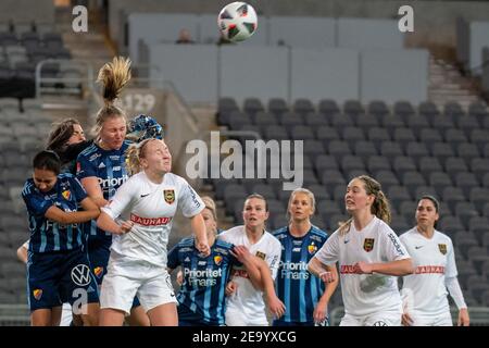 Stockholm, Schweden. Februar 2021, 06th. Ecksituation im Halbfinale der Volkswagen Stockholm Challenge zwischen Brommapojkarna und Djurgarden in der Tele2 Arena in Stockholm, Schweden Quelle: SPP Sport Pressefoto. /Alamy Live Nachrichten Stockfoto