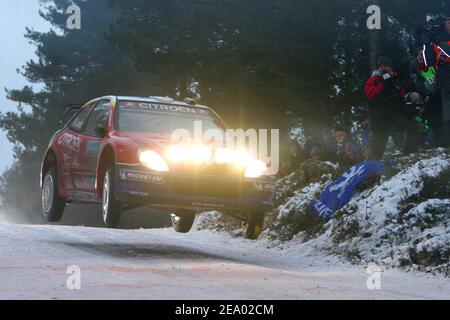 Der französische Fahrer Sebastien Loeb, Citroen Xsara WRC während der schwedischen Rallye in Schweden. Februar 12, Freitag, 2005. Foto von Jean-Marc Pastor/Cameleon/ABACA. Stockfoto