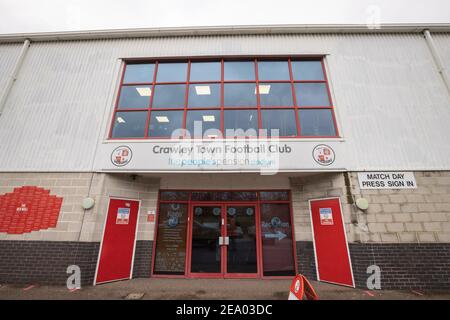 Crawley, Großbritannien. Februar 2021, 06th. Allgemeine Ansicht des Volks Pension Stadium in Crawley, Großbritannien auf 2/6/2021. (Foto von Jane Stokes/News Images/Sipa USA) Quelle: SIPA USA/Alamy Live News Stockfoto