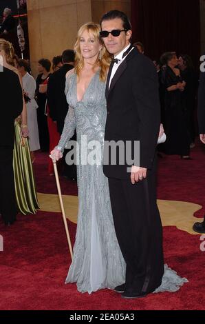 Melanie Griffith und Antonio Banderas nehmen an den Annual Academy Awards 77th Teil, die am 27. Februar 2005 im Kodak Theatre in Hollywood, CA, verliehen werden. Foto von Hahn-Khayat-Nebinger/ABACA Stockfoto