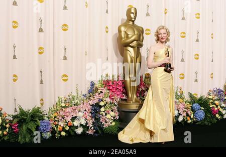 Cate Blanchett im Presseraum während der Annual Academy Awards 77th, die am 27. Februar 2005 im Kodak Theatre in Hollywood, CA, verliehen wurden. Foto von Hahn-Khayat-Nebinger/ABACA Stockfoto