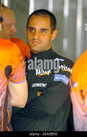 Kolumbianischer Formel-1-Pilot Juan Pablo Montoya (Team McLaren Mercedes) beim Training des Malaysischen Formel-1-Grand-Prix auf der Sepang-Strecke, Malaysia, am 18. März 2005. Foto von Thierry Gromik/ABACA. Stockfoto