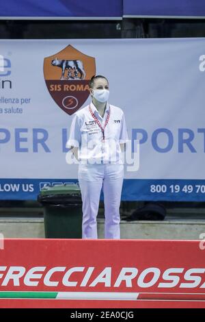 Roma, Italien. Februar 2021, 6th. Roma, Italien, Aquatisches Zentrum von Ostia, 06. Februar 2021, Schiedsrichter Spiel während SIS Roma gegen BVSC Budapest - Waterpolo EuroLeague Frauen Spiel Kredit: Luigi Mariani/LPS/ZUMA Wire/Alamy Live News Stockfoto