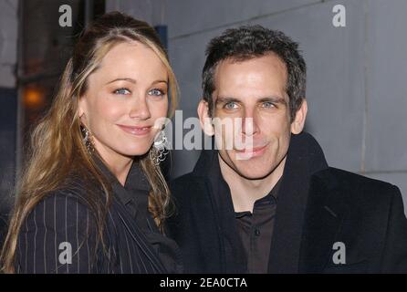 "Ben Stiller und seine Frau Christine Taylor kommen nach einer Party in der B-Bar in New York am Sonntag, dem 27. März 2005, zum "This is How IT Goes". Foto von Nicolas Khayat/ABACA' Stockfoto