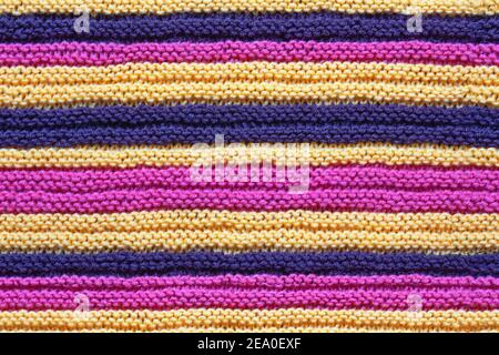 Nahtlos gestreifter Hintergrund, hausgemachte Wolle gestrickt Textur Stockfoto
