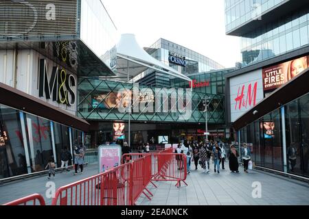 LONDON - 21st. JULI 2020: Stratford Westfield Shopping Centre Hauptbrücke Eingang Stockfoto