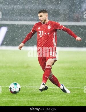 Berlin, Deutschland. Februar 2021, 05th. Lucas HERNANDEZ (FCB 21) im Spiel HERTHA BSC BERLIN - FC BAYERN MÜNCHEN 0-1 1.Deutsche Fußballliga am 5. Februar 2021 in Berlin, Deutschland Saison 2020/2021, Spieltag 20, 1.Bundesliga, FCB, München, 20.Spieltag © Peter Schatz / Alamy Live News - die DFL-VORSCHRIFTEN VERBIETEN DIE VERWENDUNG VON FOTOGRAFIEN als BILDSEQUENZEN und/oder QUASI-VIDEO - Quelle: Peter Schatz/Alamy Live News Stockfoto