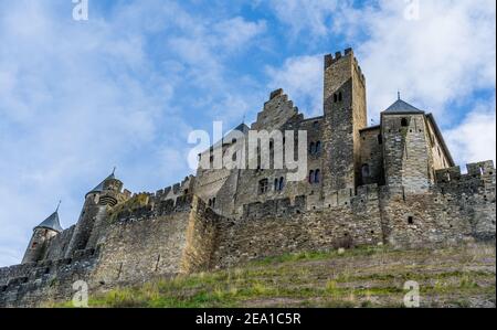 Die mittelalterliche historische Festungsstadt Carcassonne in Südfrankreich, Hochburg der okzitanischen Katharer Stockfoto