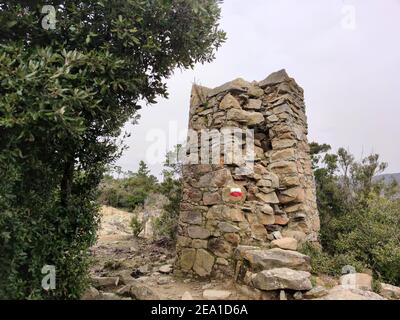 Sant' Antonio al Mesco Ruinen einer Kirche Kloster: Mönche wurden mit der Aufgabe der Signalisierung Monterosso Annäherung von Piratenschiffen anvertraut Stockfoto