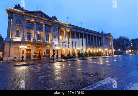 Das legendäre Hotel de Crillon ist das luxuriöse 5-Sterne-Hotel in Paris. Es blickt auf den berühmten Place de la Concorde. Es zählt zu den luxuriösesten Stockfoto