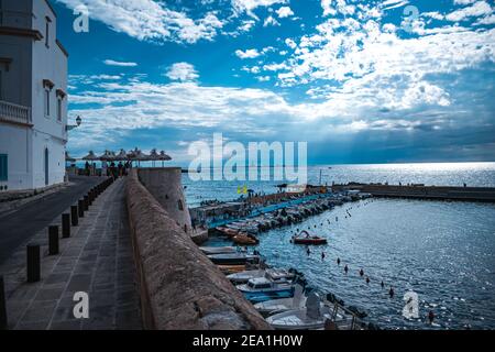 Fantastische Aussicht auf gallipoli Hafen in apulien Stockfoto