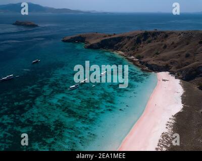 Pink Beach Padar Island Komodo Nationalpark, Indonesien Stockfoto