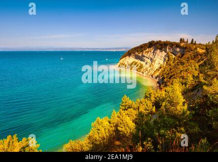 Blick auf die Mondbucht im Strunjan-Reservat von Slowenien Stockfoto