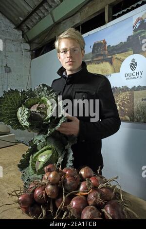 Der Schuppen Veg auf der Duchy Home Farm in der Nähe von Tetbury verkauft Bio-Produkte aus dem Bauernhof und andere lokale Produkte, Gloucestershire, England Stockfoto