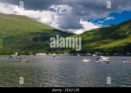 Lochgoilhead ist ein Dorf auf der Halbinsel Cowal, in Argyll und Bute, Schottische Highlands. Es liegt innerhalb des Loch Lomond und der Trossachs Natio Stockfoto