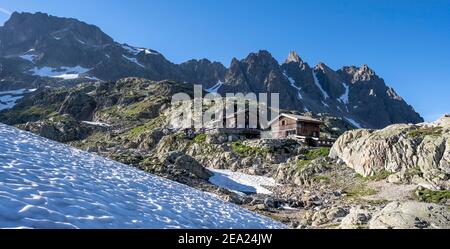 Refuge du Lac Blanc, auf dem hinteren Berggipfel, Chamonix-Mont-Blanc, Haute-Savoie, Frankreich Stockfoto