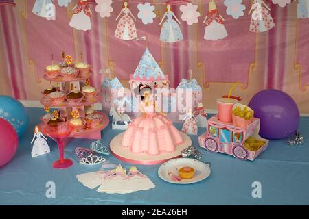 Kindergeburtstag Party Prinzessin themed Party Dekorationen. Stockfoto