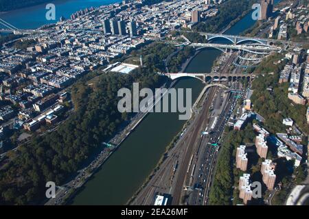 Brücken zwischen Manhattan und der Bronx. New York NYC. Stockfoto