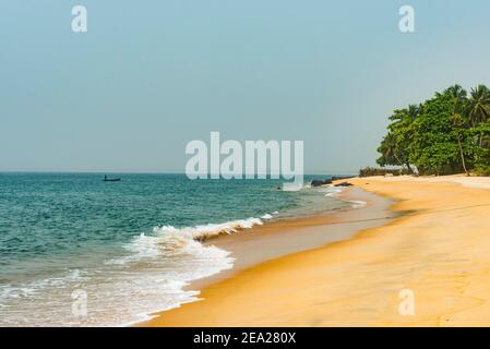 Schöner Strand in Robertsport, Liberia Stockfoto