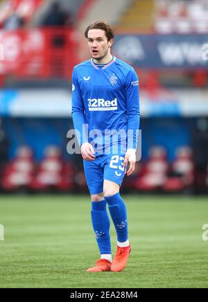 7th. Februar 2021; Fountain of Youth Stadium Hamilton, South Lanarkshire, Schottland; Scottish Premiership Football, Hamilton Academical gegen Rangers; Scott Wright von Rangers Stockfoto