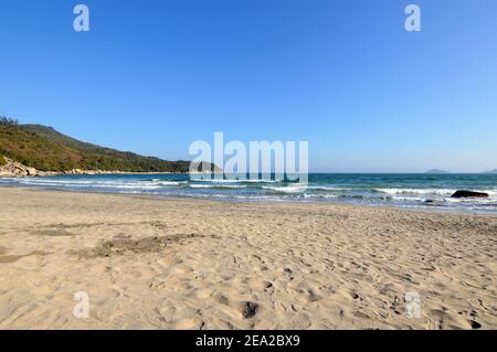 Lo Kei Wan (籮箕灣), eine Bucht und Strand in Lantau South Country Park, Lantau Island, New Territories, Hong Kong Stockfoto