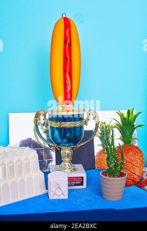 GROSSBRITANNIEN /London / Bombas und Paar/Hot Dog Trophäe. Stockfoto