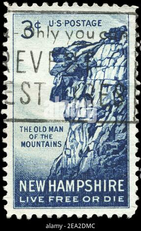 USA - UM 1955: Eine in den USA gedruckte Briefmarke zeigt Great Stone Face, New Hampshire Ausgabe, um 1955 Stockfoto
