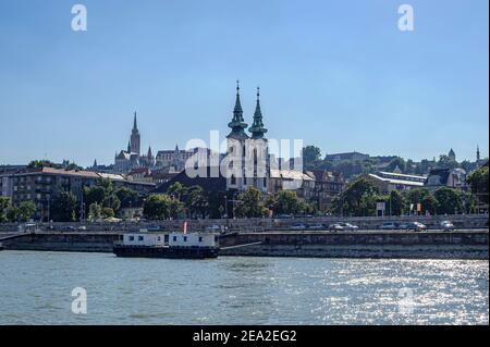 St. Anna Pfarrkirche von Felsővíziváros in Budapest, Ungarn. Stockfoto