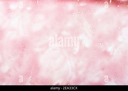 Abstrakt rosa und weiß malen Hintergrund. Farbflecken und Spritzer. Flüssige Kunst Stockfoto