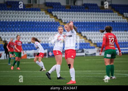 Coventry, Großbritannien. Februar 2021, 07th. Georgia Timms (#9 Lewes) sieht frustriert aus während des FA Women's Championship Matches zwischen Coventry United und Lewes in der Butts Park Arena in Coventry, England. Kredit: SPP Sport Presse Foto. /Alamy Live Nachrichten Stockfoto