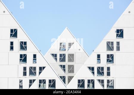 Aarhus, Dänemark - 13. September 2014: Blick auf das Iceberg-Gebäude in Aarhus. Das Iceberg ist ein einzigartiges Apartmentgebäude im Hafengebiet Stockfoto
