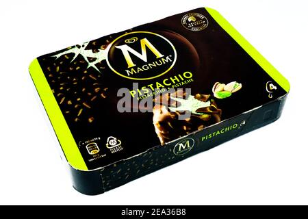 MAGNUM Pistachio Eis. Magnum ist eine Marke von Unilever Stockfoto