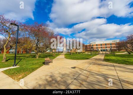 ROCHESTER, MI, USA - NOVEMBER 11: Kresge Library am 11. November 2020 an der Oakland University in Rochester, Michigan. Stockfoto