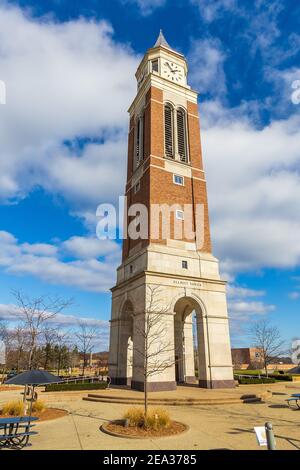 ROCHESTER, MI, USA - 11. NOVEMBER: Elliott Tower am 11. November 2020 an der Oakland University in Rochester, Michigan. Stockfoto