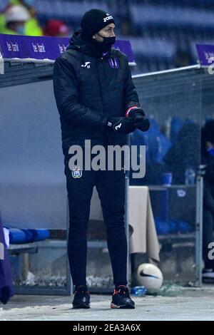 Anderlechts Assistenztrainer Nicolas Frutos während eines Fußballschlags zwischen KRC Genk und Sporting Anderlecht, Sonntag, 07. Februar 2021 in Genk, Stockfoto